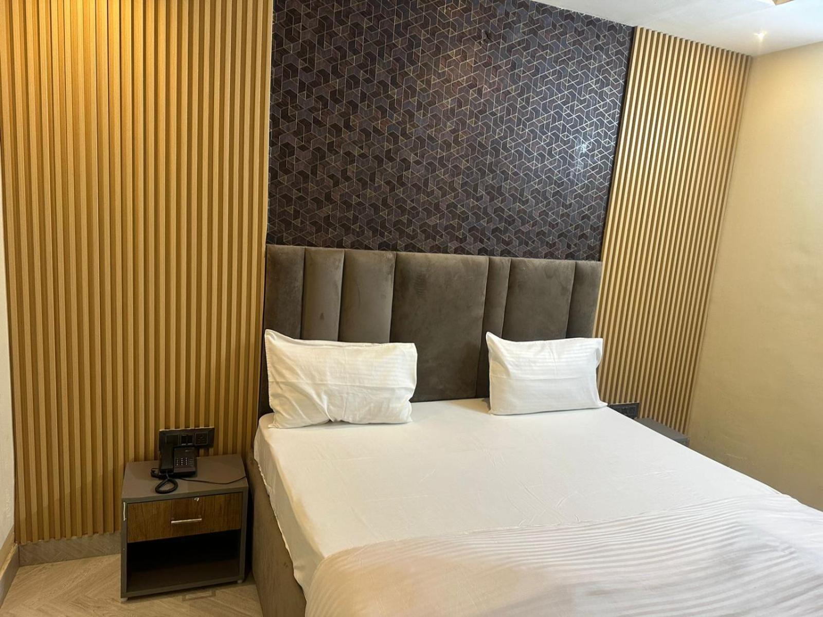 Hotel Kritika Greater Noida Exterior foto